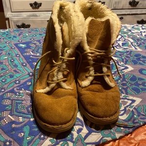 Tan UGG Quincy boot